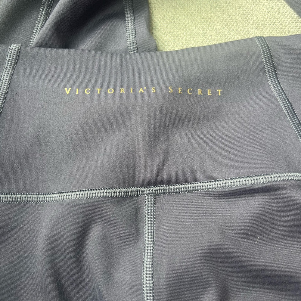 Victoria’s Secret Full Length Leggings, Size 4